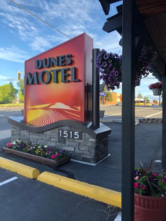 Dunes Motel - Bend Main image 1